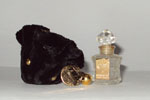 Photo © Les-parfums.info le site Marquay - L'Elu - L'Elu dans sa pochette en velour noir offert par TWA Trans World Airlaines Photo © Les-parfums.info le site Marquay - L'Elu - L'Elu dans sa pochette en velour noir offert par TWA Trans World Airlaines