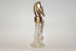 Photo © Les-parfums.info le site Chess Mary - Cavalier - figuratif Cavalier du jeu d'echec Photo © Les-parfums.info le site Chess Mary - Cavalier - figuratif Cavalier du jeu d'echec