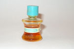 Photo © Les-parfums.info le site Weil - Antilope - Secret .... 3.7 cm Photo © Les-parfums.info le site Weil - Antilope - Secret .... 3.7 cm