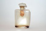 Photo © Les-parfums.info le site Moehr - Cuir de Russie - Bouchon emeri Hauteur 8.4 cm Photo © Les-parfums.info le site Moehr - Cuir de Russie - Bouchon emeri Hauteur 8.4 cm