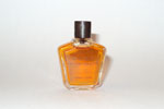 Photo © Les-parfums.info le site Corday - Rusé - Hauteur 4 cm Photo © Les-parfums.info le site Corday - Rusé - Hauteur 4 cm
