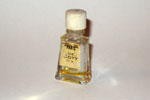 Photo © Les-parfums.info le site Coty - Paris - Etiquette doré bouchon Strié Hauteur 4 cm Photo © Les-parfums.info le site Coty - Paris - Etiquette doré bouchon Strié Hauteur 4 cm