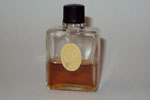 Photo © Les-parfums.info le site Fleurs De France - Lilas - bouchon Bakélite hauteur 4.7 cm Photo © Les-parfums.info le site Fleurs De France - Lilas - bouchon Bakélite hauteur 4.7 cm