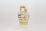 Photo © Les-parfums.info le site Coryse et Salomé - MAI - Hauteur 3.7 cm Photo © Les-parfums.info le site Coryse et Salomé - MAI - Hauteur 3.7 cm