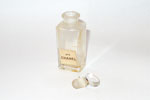 Photo © Les-parfums.info le site Chanel - N° 5 - Testeur tige cassé Hauteur 6 cm Photo © Les-parfums.info le site Chanel - N° 5 - Testeur tige cassé Hauteur 6 cm