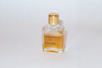 Photo © Les-parfums.info le site Cardin Pierre - Singulier - Hauteur 3.4 cm Photo © Les-parfums.info le site Cardin Pierre - Singulier - Hauteur 3.4 cm