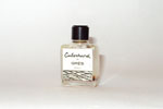 Photo © Les-parfums.info le site Grès - Cabochard - bouchon noir hauteur 3.5 cm Photo © Les-parfums.info le site Grès - Cabochard - bouchon noir hauteur 3.5 cm