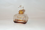 Photo © Les-parfums.info le site Caron - ????? - Flacon de parfum bouchon emeri 1/4 Fl Oz hauteur 4.5 cm Photo © Les-parfums.info le site Caron - ????? - Flacon de parfum bouchon emeri 1/4 Fl Oz hauteur 4.5 cm