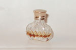 Photo © Les-parfums.info le site Ricci Nina - Capricci - Miniature Resille Bouchon Métal tétine caoutchouc Hauteur 2.9 cm Photo © Les-parfums.info le site Ricci Nina - Capricci - Miniature Resille Bouchon Métal tétine caoutchouc Hauteur 2.9 cm