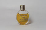 Photo © Les-parfums.info le site Dior - Miss Dior - Grande pastille 4 cm Photo © Les-parfums.info le site Dior - Miss Dior - Grande pastille 4 cm