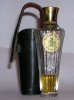 Photo&nbsp;&copy;&nbsp;Les-parfums.info le site Guerlain - Mitsouko - Flacon de sac Etiquette Chevaux de Marly pochette en cuir noir modele export USA 