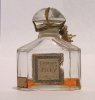 Photo © Les-parfums.info le site Guerlain - Jicky - Flacon du parfum bouchon quadrilobé  Cristal de Romesnil  30 ml