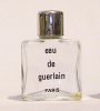 Photo&nbsp;&copy;&nbsp;Les-parfums.info le site Guerlain - Eau de Guerlain - Bouchon doré 4 ml mod 1978