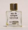 Photo&nbsp;&copy;&nbsp;Les-parfums.info le site Guerlain - Vetiver - Bouchon doré 4 ml eau de cologne mod 1978