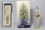 Photo © Les-parfums.info le site Guerlain - Ode - Flacon type Amphore 1955 bouchon tulipe en verre hauteur 11.5 cm drapé givré 15 ml