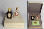 Photo © Les-parfums.info le site Guerlain - Chamade et Habit Rouge - Coffret de 2 lyres 7.5 ml et son savon édité pour la sortie du parfum Habit rouge en 1969 avec l’inscription 