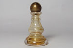 Photo&nbsp;&copy;&nbsp;Les-parfums.info le site Mary Chess - Pion - Sans étiquette bouchon laiton hauteur 4.6 cm