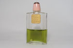 Photo © Les-parfums.info le site Coty - Muguet des bois - Bouchon métal et bakélite hauteur 6.8 cm Photo © Les-parfums.info le site Coty - Muguet des bois - Bouchon métal et bakélite hauteur 6.8 cm