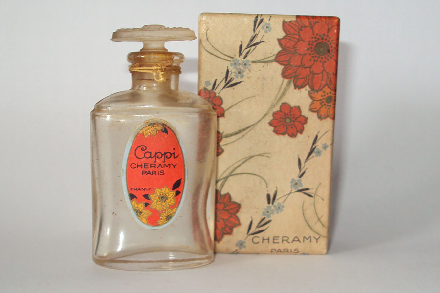 Flacon Cappy de Cheramy hauteur 7 cm environ bouchon emery 