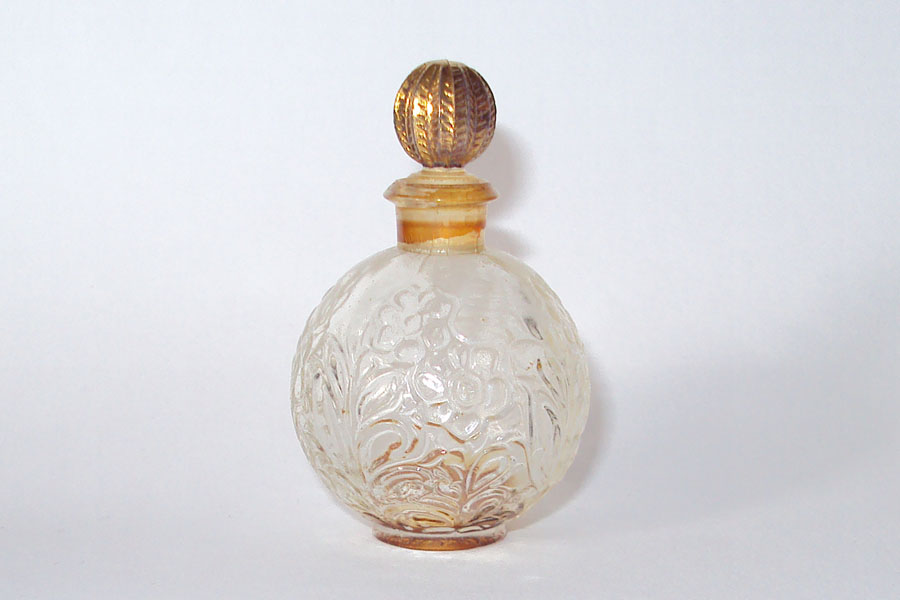 Flacon Asuma de Coty Petit flacon boule moulé bouchon verre doré bottle made in france en dessous hauteur 5.5 cm environ ( à verifier ) 