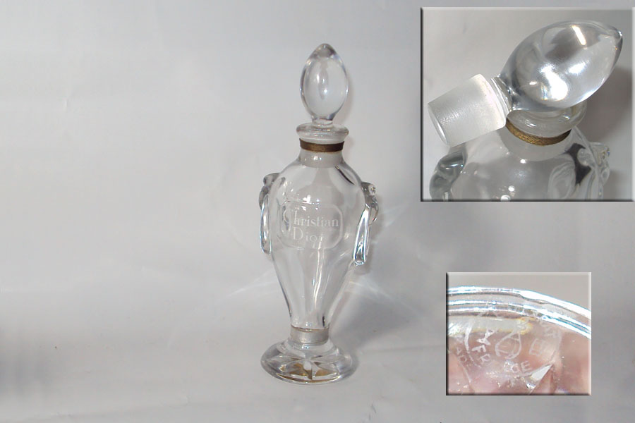 Flacon Diorling de Dior Amphore en Baccarat bouchon émeri Flacon et bonchon numéroté 35 hauteur 17.5 cm 