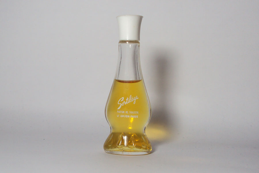 Flacon Sortilège de Le Galion type amphore bouchon blanc Hauteur  9.3 cm  