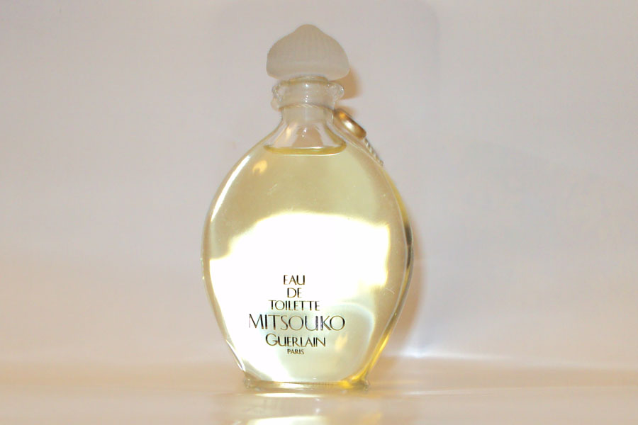 Flacon Mitsouko de Guerlain Flacon Goutte bouchon en patte de verre étanchéité plastique 50 ml 
