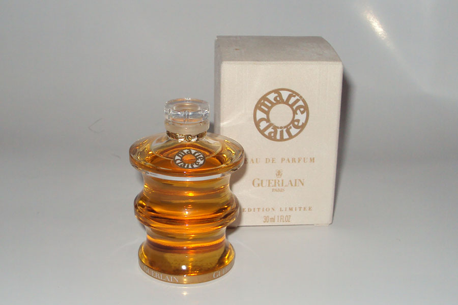 Flacon Marie-Claire de Guerlain  Edition Limté (je ne retrouve pas la date exacte ) <br/>eau de parfum 30 ml dans le flacon Tonnelet 