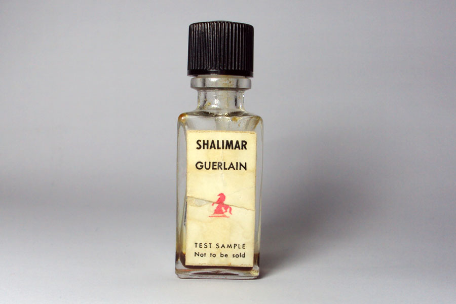 Miniature Shalimar de Guerlain Testeur bouchon Bakelite noir strié 
