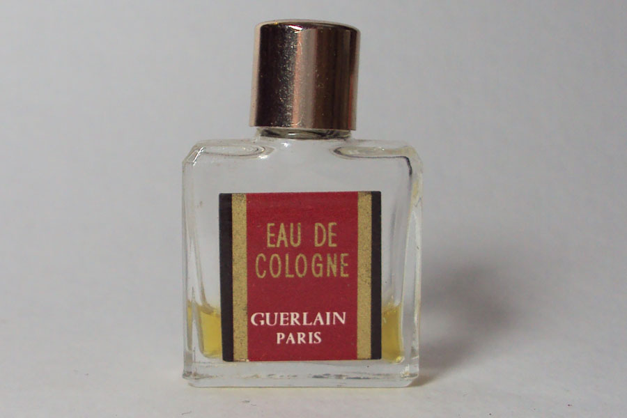 Miniature Eau de cologne de Guerlain bouchon carré Hauteur 4.1 cm  