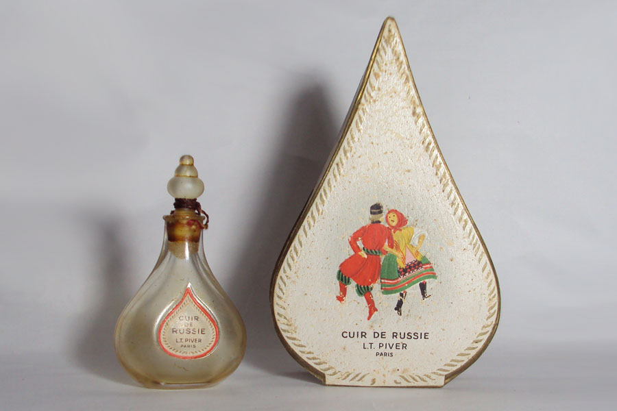 flacon Cuir De Russie de Pivert Bouchon émerisé Hauteur 8.2 cm  