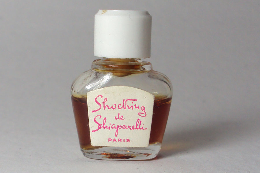 Miniature Shocking de Schiaparelli Bouchon blanc hauteur 2.6 cm 