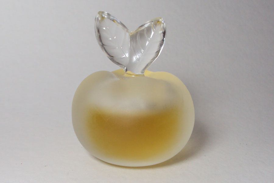 Flacon Fille D'ève de Ricci Nina Flacon du parfum 15 ml hauteur 6.5 cm environ plein Flacon Lalique signé 