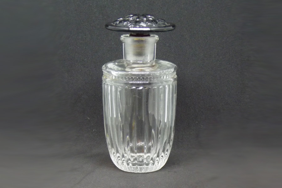 Miniature ?? ( je recherche ) de Valoy Flacon du parfum Hauteur 9.8 cm bouchon émerisé 